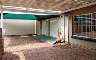 3 Bedroom House in Waverley
