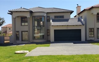 4 Bedroom House in Crescent Wood Country Estate