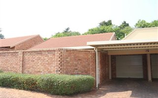 2 Bedroom Townhouse in Elarduspark