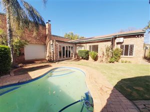 3 Bed House in Elarduspark