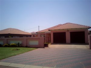 3 Bed House in Middelburg