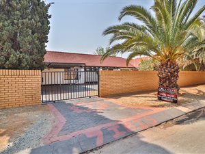 3 Bed House in Lenasia South