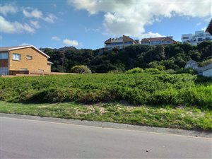 1120 m² Land available in Outeniqua Strand