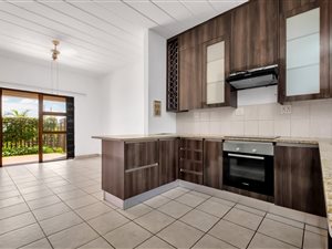 2 Bed Apartment in Constantia Kloof