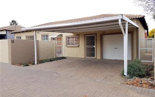 3 Bedroom Cluster in Bergsig