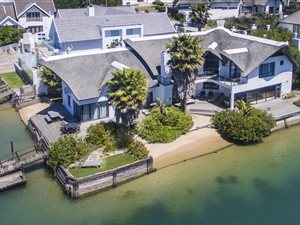 4 Bed House in St Francis Bay Canals
