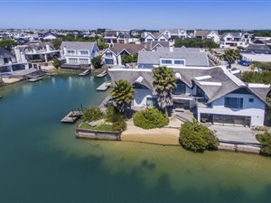 4 Bedroom House in St Francis Bay Canals