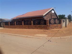3 Bedroom House in Orange Farm