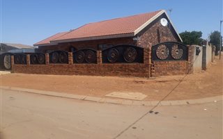 3 Bedroom House in Orange Farm