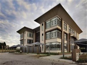 893 m² Office Space in Parkhaven