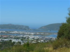 1110 m² Land available in Knysna Heights