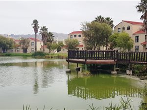 2 Bed Apartment in Greenways Golf Estate