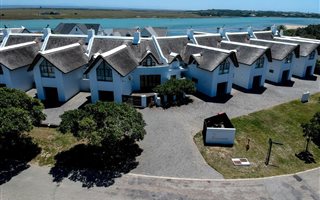 4 Bedroom Townhouse in St Francis Bay Canals