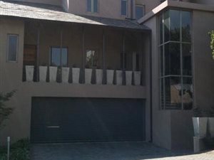 3 Bed Apartment in Waterkloof Ridge