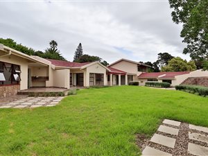 7 Bed House in Mossel Bay Central