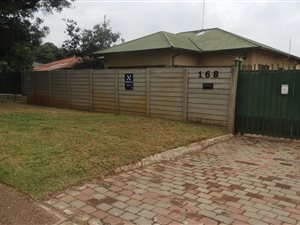5 Bed House in Eloffsdal