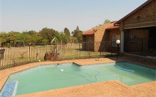 8500 m² Smallholding in Raslouw AH
