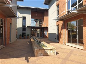 399 m² Commercial space in Faerie Glen