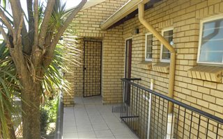 2 Bedroom Townhouse in Willow Park Manor
