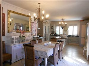4 Bed House in Sunward Park