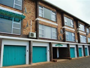3 Bed Apartment in Umtentweni