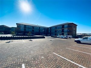 87 m² Commercial space in Hazeldean (Silverlakes Surroundings)