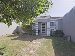 2 Bedroom House in Melkbosstrand