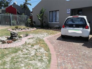 2 Bed House in Oakglen