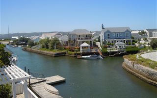 2 Bedroom Apartment in Thesen Islands