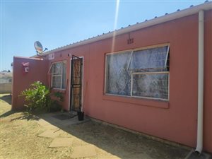 2 Bed Townhouse in Naturena