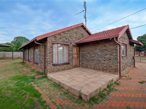 3 Bed House in Witpoortjie