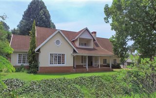 4 Bedroom Townhouse in Oak Park