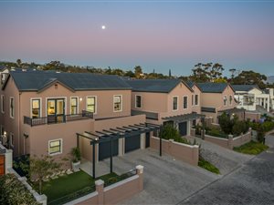 3 Bed House in Heldervue