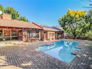 4 Bed House in Lonehill