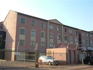 2 Bed Flat in Riviera