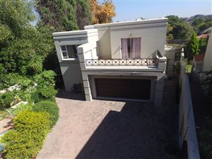 3 Bed Townhouse in Gallo Manor