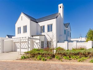 4 Bed House in Koelenbosch Country Estate