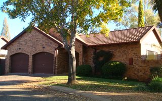 4 Bedroom Cluster in Bedfordview