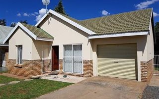 2 Bedroom House in Royldene