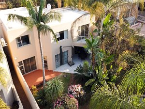 4 Bed Apartment in Brummeria