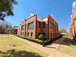 1388 m² Commercial space in Boskruin