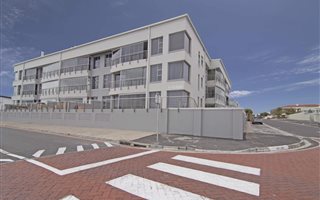 3 Bedroom Apartment in Melkbosstrand