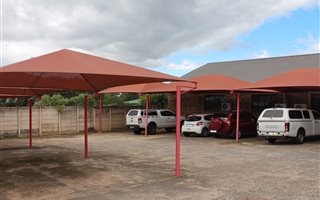 800 m² Commercial space in Rocky Drift