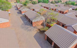 2 Bedroom Townhouse in Stone Ridge Estate