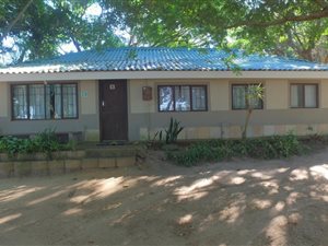 1221 m² Commercial space in Pennington