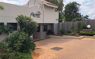 3 Bedroom Townhouse in Rosebank