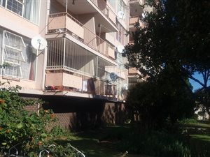 2 Bedroom Apartment in Krugersdorp Central