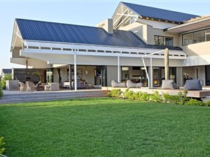 5 Bed House in Waterfall Country Estate