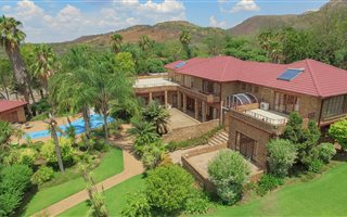 5 Bedroom House in Protea Park