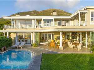 6 Bed House in Belvedere